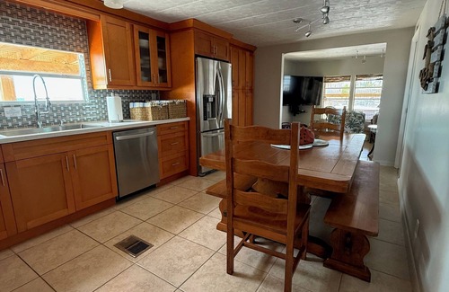 Tavernier House | Reel Oasisn3 bedroom 2 bathroom water front house in Tavernier, Fl