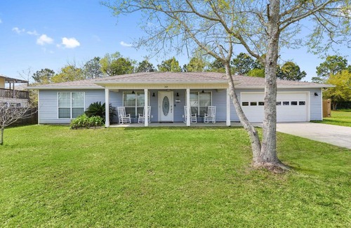 Long Beach House | Reel Paradise 3 Bedrooms