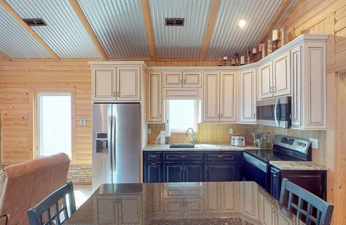 Guntersville House | Reel Simple - Fisherman friendly vacation rental near Lake Guntersville