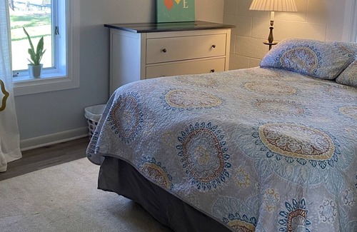 Honor Cottage | Reel Ya Inn Cottage - Relaxing Adult Getaway On Big Platte Lake