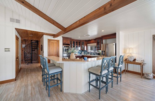 Isla Del Sol House | Reelview | Canal Front Retreat