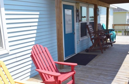 Surfside Beach House | REESE'S RENDEZVOUS: Great Views of the Beach!