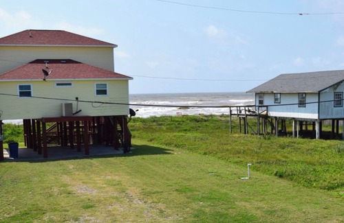Surfside Beach House | REESE'S RENDEZVOUS: Great Views of the Beach!