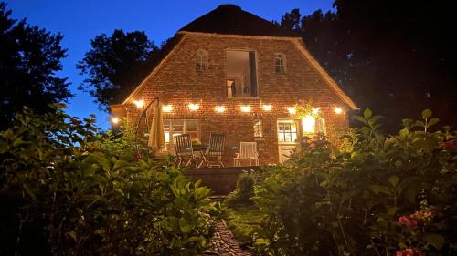 Oldenswort Apartment | Reetdachhaus Warft Simmerdeis - Maisonettewohnung