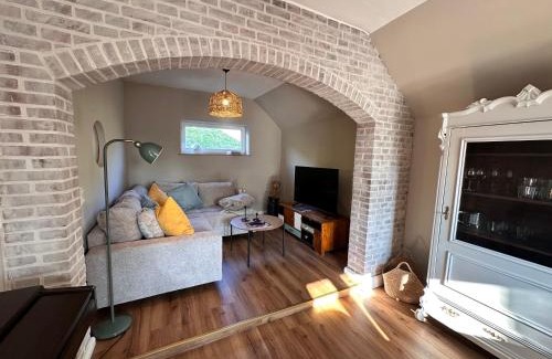 Kronsnest House | Reetdachkate am Deich