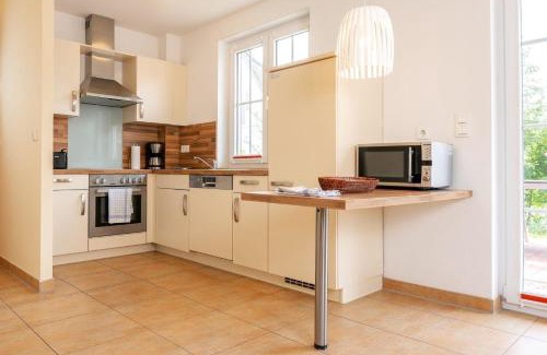 Hohenkirchen House | Reethaus Schwan Mit Großem Grundstück