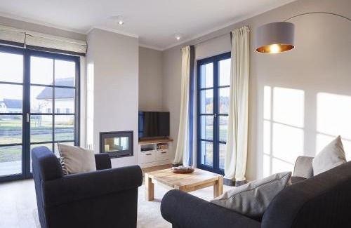 Dranske House | Reetland am Meer - Premium Reetdachvilla mit 3 Schlafzimmern, Sauna und Kamin F07