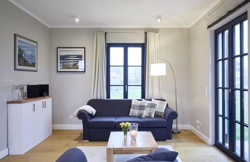 Dranske House | Reetland am Meer - Superior Reetdachvilla mit 2 Schlafzimmern F16