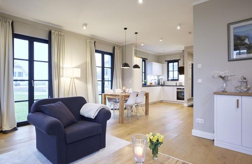 Dranske House | Reetland am Meer - Superior Reetdachvilla mit 2 Schlafzimmern F16