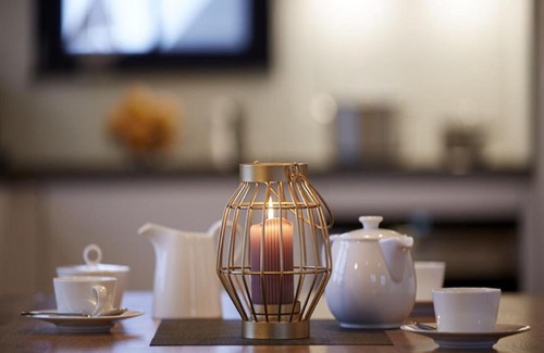 Dranske House | Reetland am Meer - Superior Reetdachvilla mit 2 Schlafzimmern F16