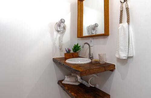 Estaleiro House | Refúgio a 5min da Praia-2 vagas, Pet OK & Churras