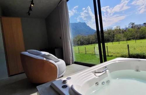 Piraquara Cabin | Refúgio da Mata