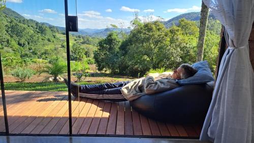 Linha Nova House | Refúgio na Serra com Pôr do Sol