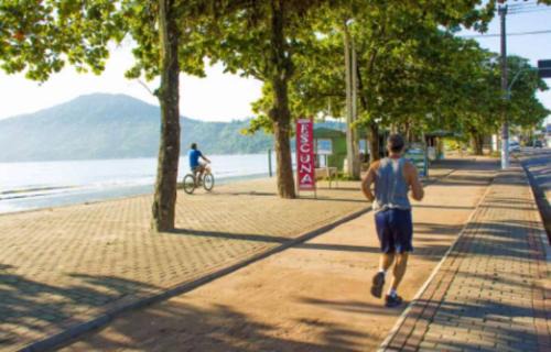 Itagua House | Refúgio Tropical - Casarão de 4 suítes em Itaguá