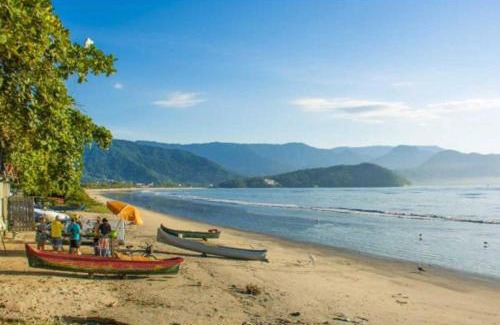 Itagua House | Refúgio Tropical - Casarão de 4 suítes em Itaguá