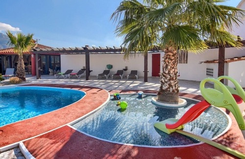 Callosa d' En Sarria Villa | Ref 111) Large luxury Finca near Altea la Vella