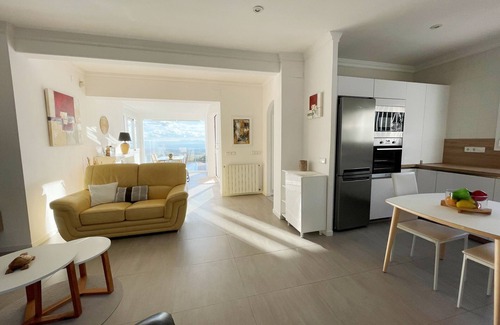 El Mas Fumats Villa | Ref. Alb30 - BEAUTIFUL AND SPACIOUS VILLA WITH POOL AND SEA VIEWS