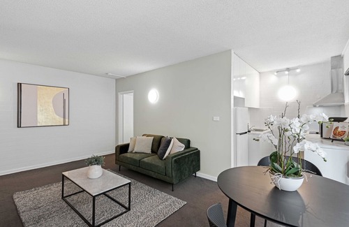 Parkville Apartment | Refined 1-Bed Apartment with Garden Access