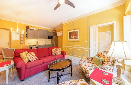 Bastide Saint-Louis Apartment | Refined apartment just a stone's throw from the Museum of Fine Arts In the heart of the lively city
