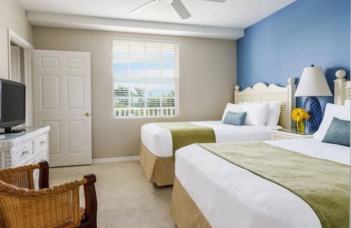 Marco Island Hotel | Refined Island Escape, Olde Marco Inn Deluxe 2BR Suite w/Porch