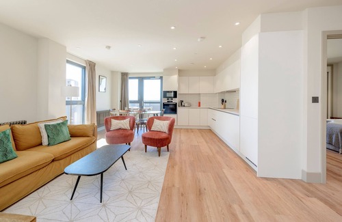 Tottenham Hale Apartment | Refined London Haven