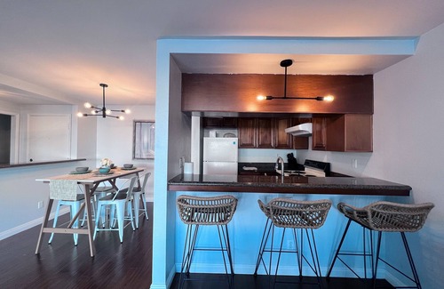 La Costa Condo | Refined Minimalist Condo Accommodation in Carlsbad