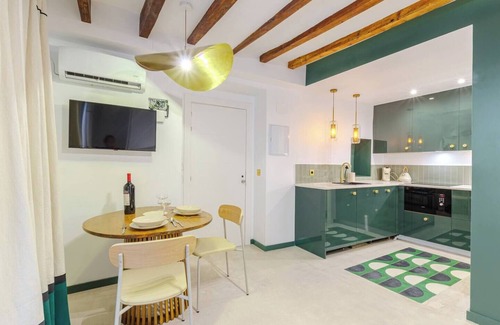 Alicante City Centre Apartment | Refined Studio Historic Center Alicante