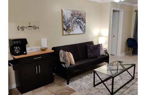 Lakeview  Jefferson County House | Refinery within 5 milesn
