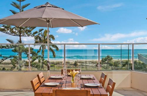 Coolangatta Apartment | reflections 202