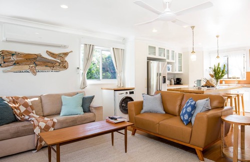 Basin View House | Reflections - Pet Friendly Waterfront
