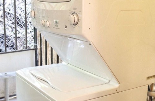 Coco Condo | Refreshed 2 bedroom with Rooftop Terrace & BBQ