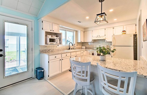 Colonial Beach Cottage | Refreshing Colonial Beach Vacation Rental!