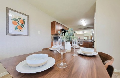 Barkers Branch House | Refreshing Fall Stay: Free Snacks & Fast Wi-Fi