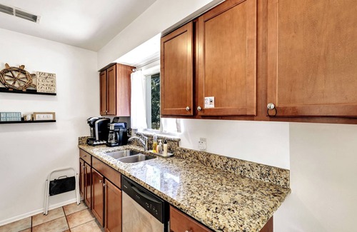 Longwood House | Refreshing Oasis with Massage Chair, Game Garage, Large Fenced Yard +Retro games