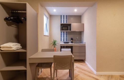 Copacabana Apartment | Refuge a few steps from Copacabana Beach | Q15