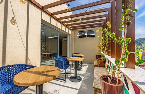 Copacabana Apartment | Refuge a Few Steps From Copacabana Beach | Q8