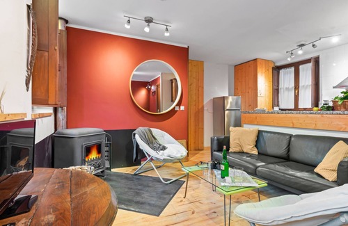 Ponga House | Refuge in the Gorge with Whirlpool