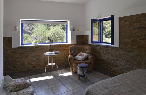 Montes da Senhora House | REFUGE OF RAPOSO / CASA DA RIBEIRA (AGROTURISMO)