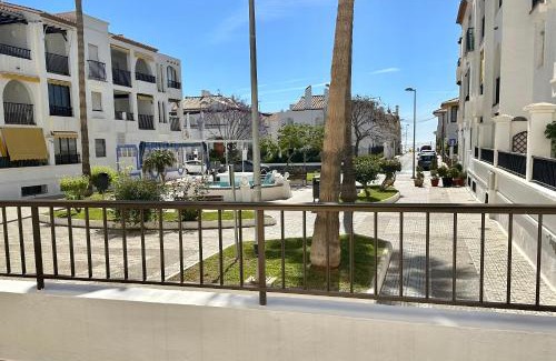 Calahonda Apartment | Refugio Costero