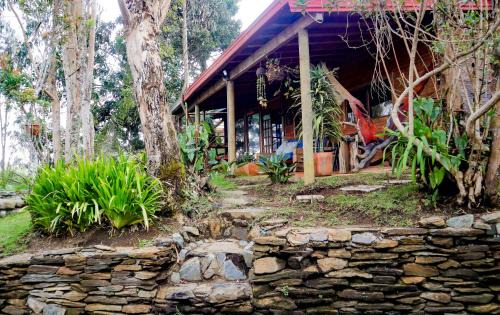 Medellin House | Refugio Santa Elena