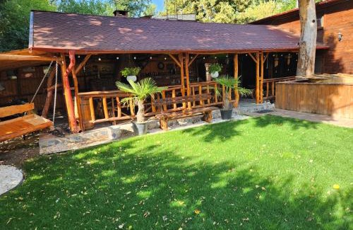 Arad House | Refugiul Rustic