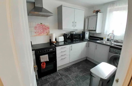 Stonebridge House | Refurb’d 3 bed house near Wembley with Hot Tub!