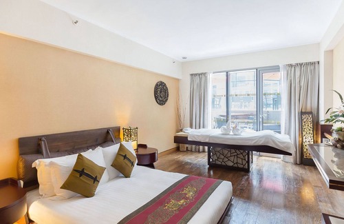 Islands District Hotel | Regal Airport Hotel