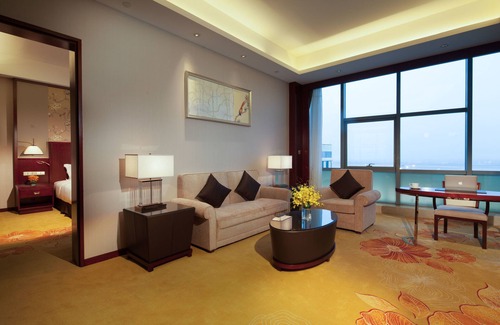 Weicheng District Hotel | Regal Airport Hotel Xian