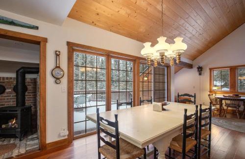 Blue River House | Regal Chalet Blue River Cabin Close to Breck