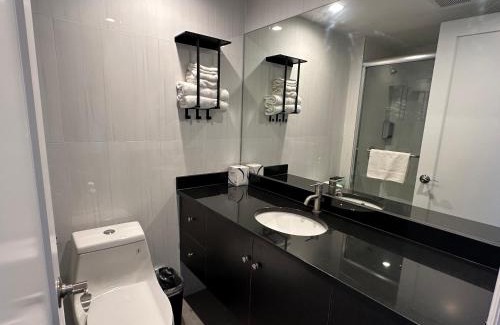 Flushing Chinatown Hotel | Regal Inn & Suites New York LaGuardia Hotel