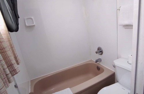 South Porcupine Hotel | Regal Motel