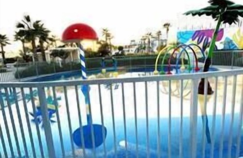 Dubai Apartment | Regal Retreat's Royal Oasis Dubai