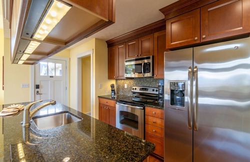 McGaheysville House | Regal Vistas Luxury Two Bedroo