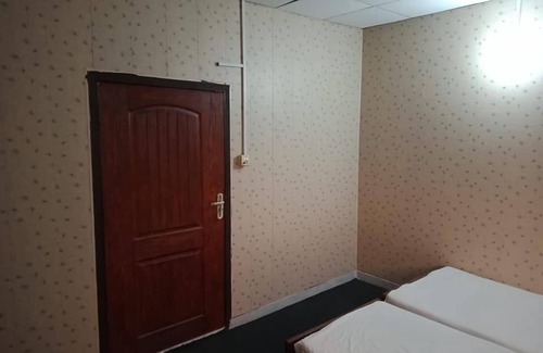 Mall Road Hotel | Regale Internet Inn